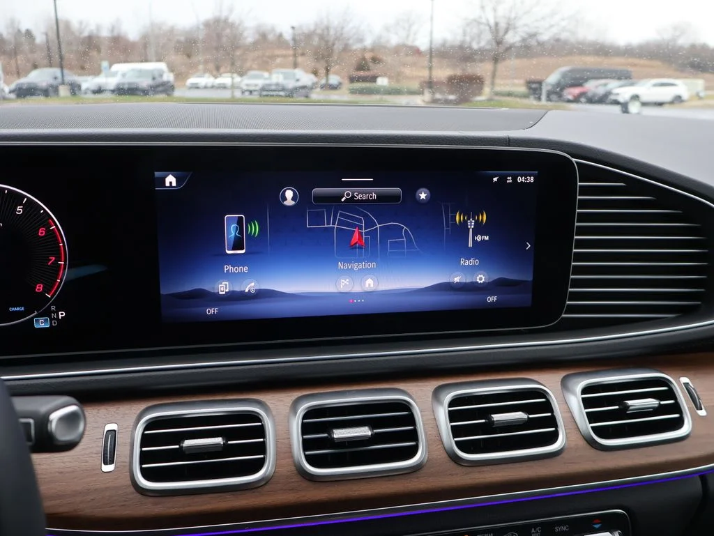 Used 2025  Mercedes-Benz GLE 450 image 24