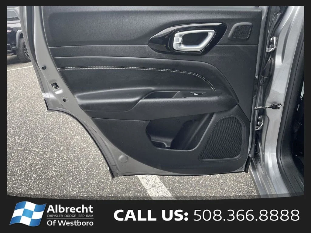 Used 2023 Silver Jeep Limited image 14