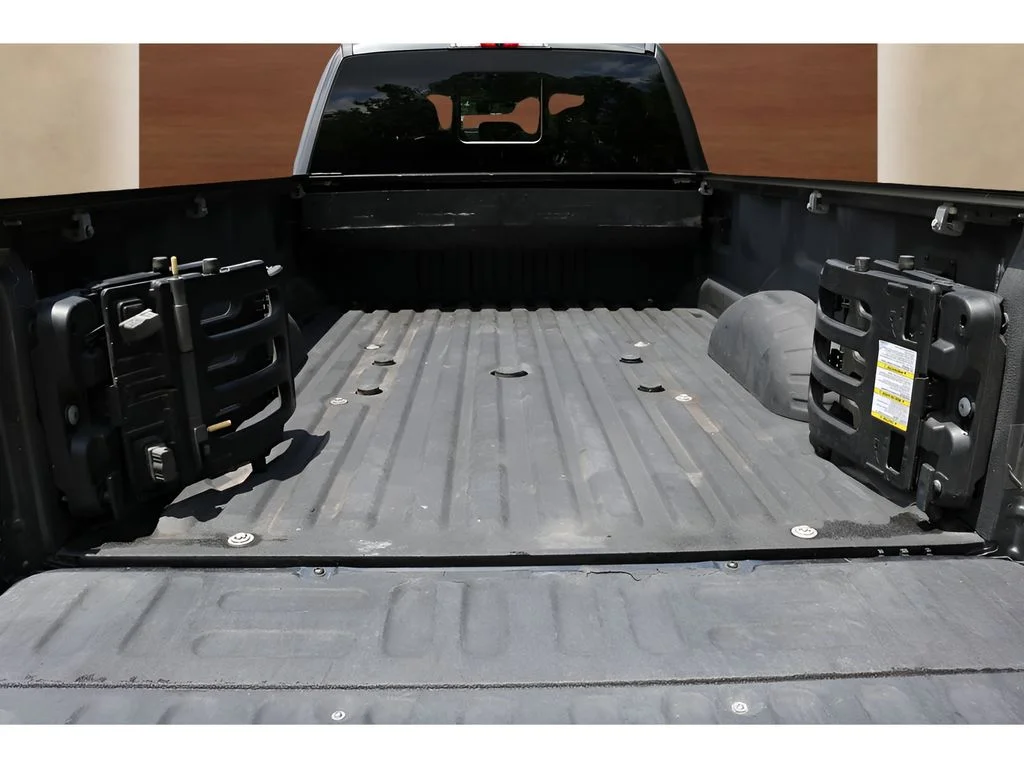Used 2019 Gray Ford Lariat image 10