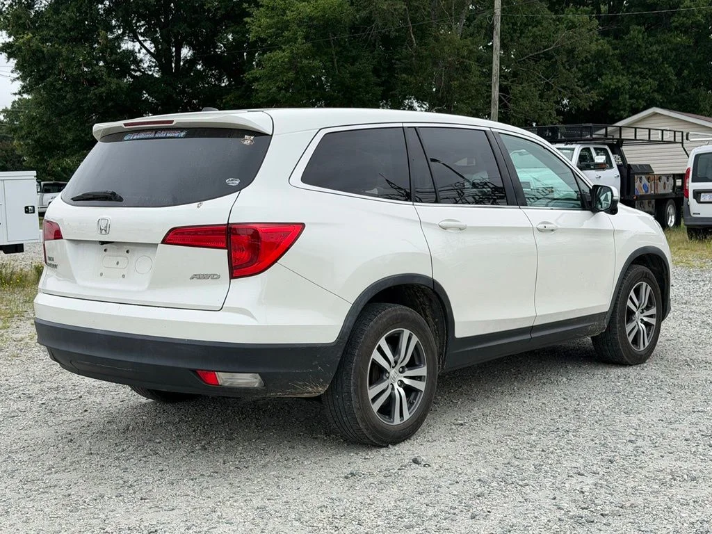 Used 2018  Honda EX-L image 4