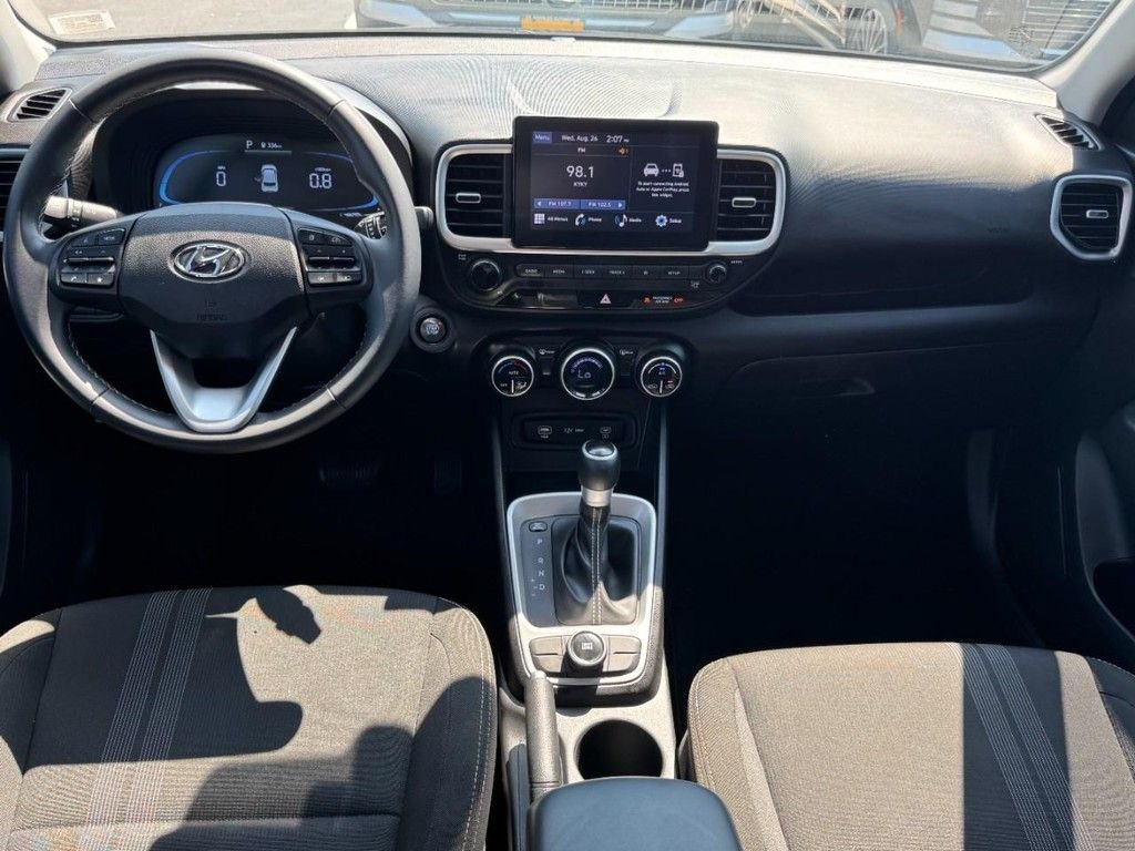 2025 Hyundai Venue SEL - Photo 12