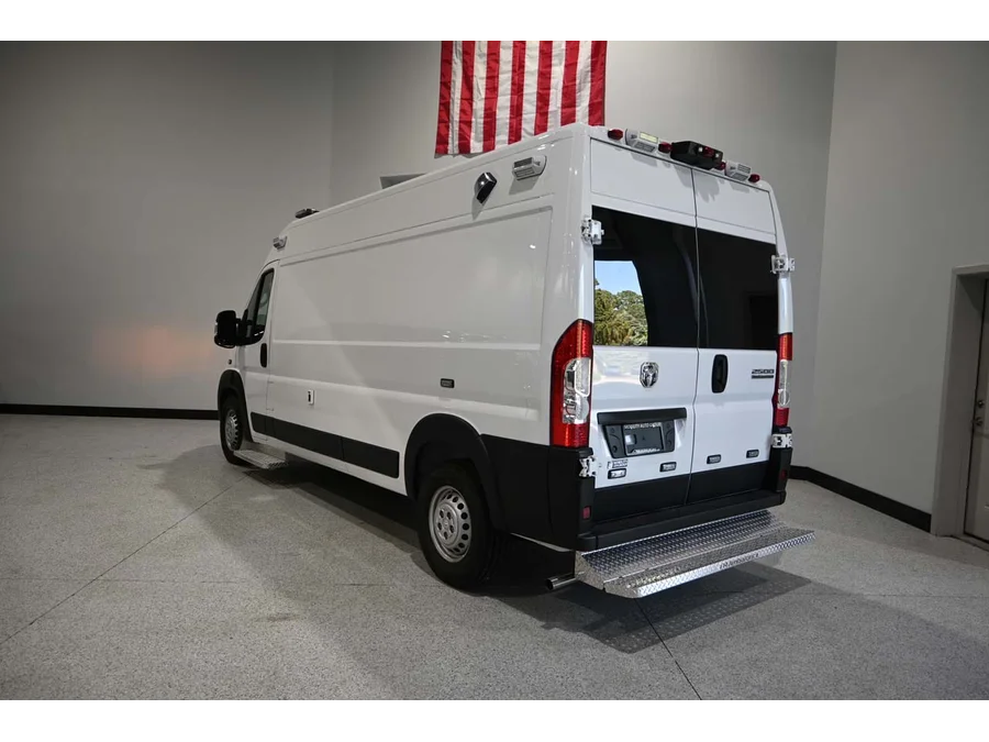 New 2025 WHITE Ram Tradesman image 9
