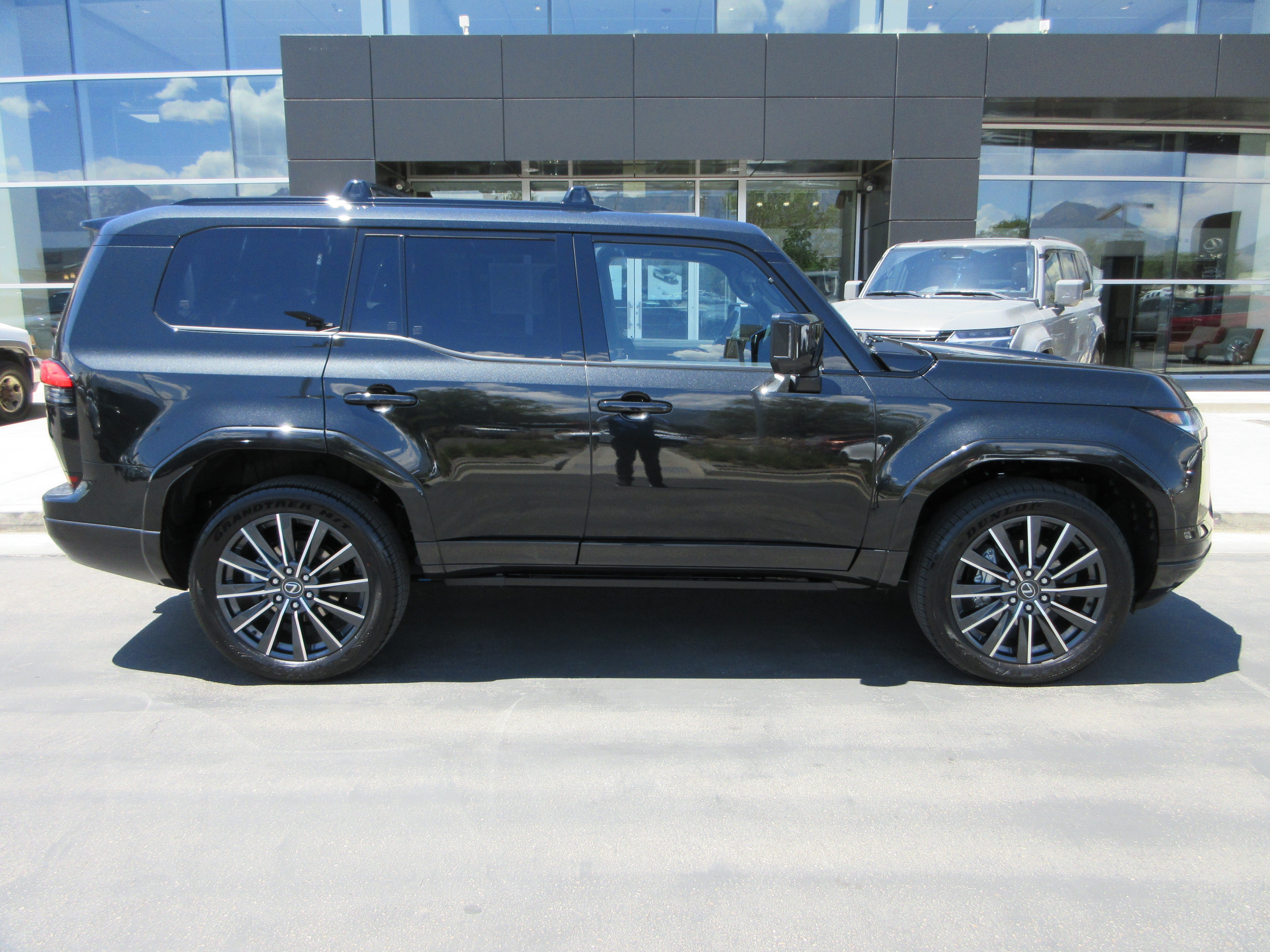 Used 2026 Caviar Lexus 550 Luxury+ image 11