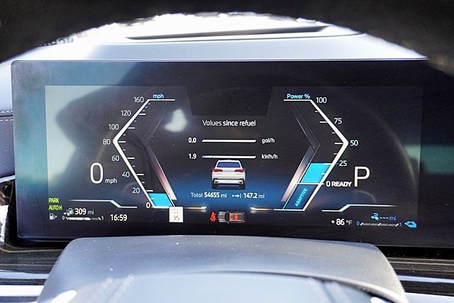Used 2025 White BMW xDrive50e image 43