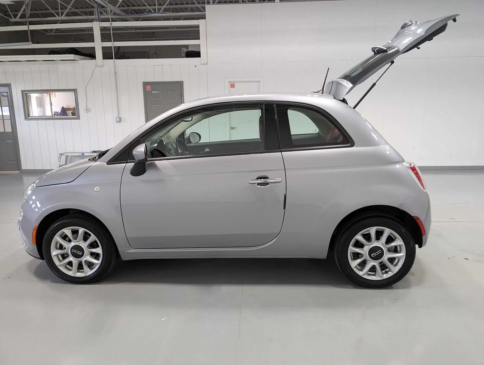 Used 2017 Billet Argento (Silver) FIAT Pop image 10
