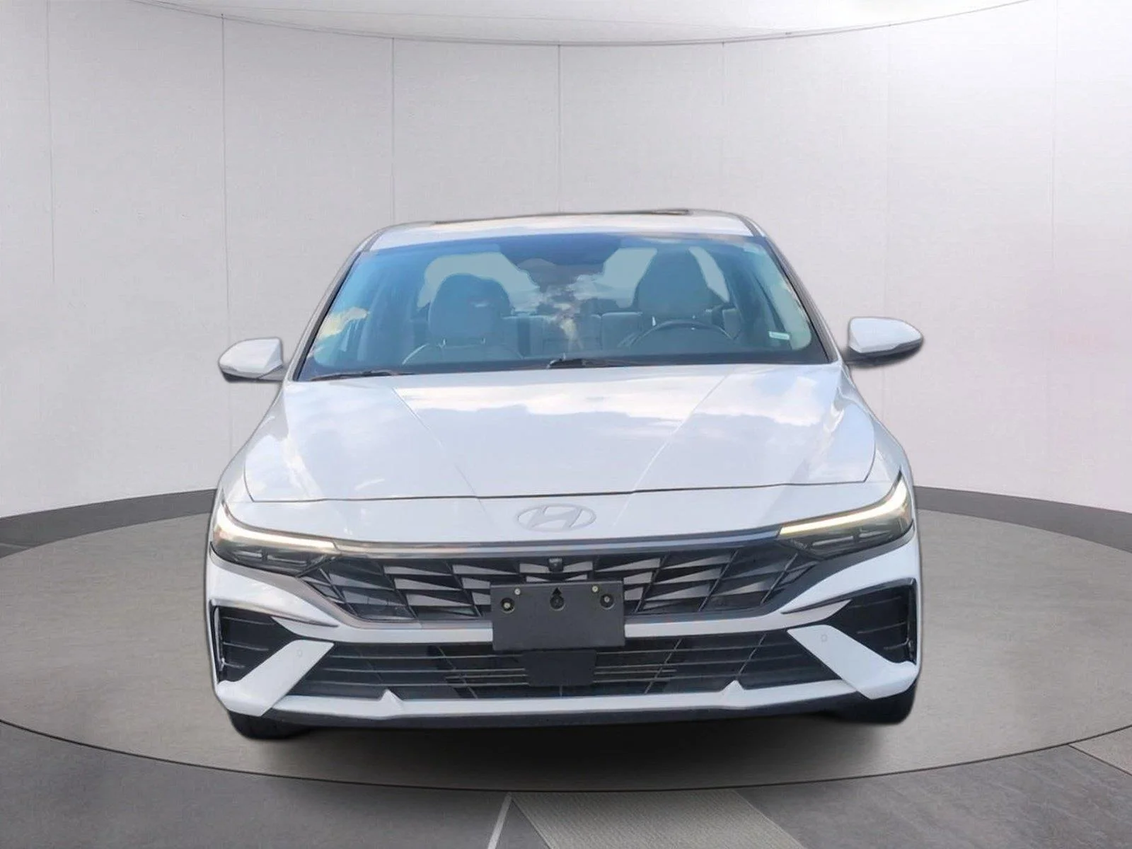 Used 2024 Serenity White Hyundai Limited image 10
