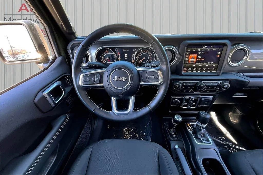 Used 2022 Green Jeep Unlimited Sahara image 8