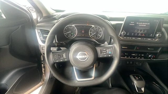 Used 2024 Silver Nissan SV image 21