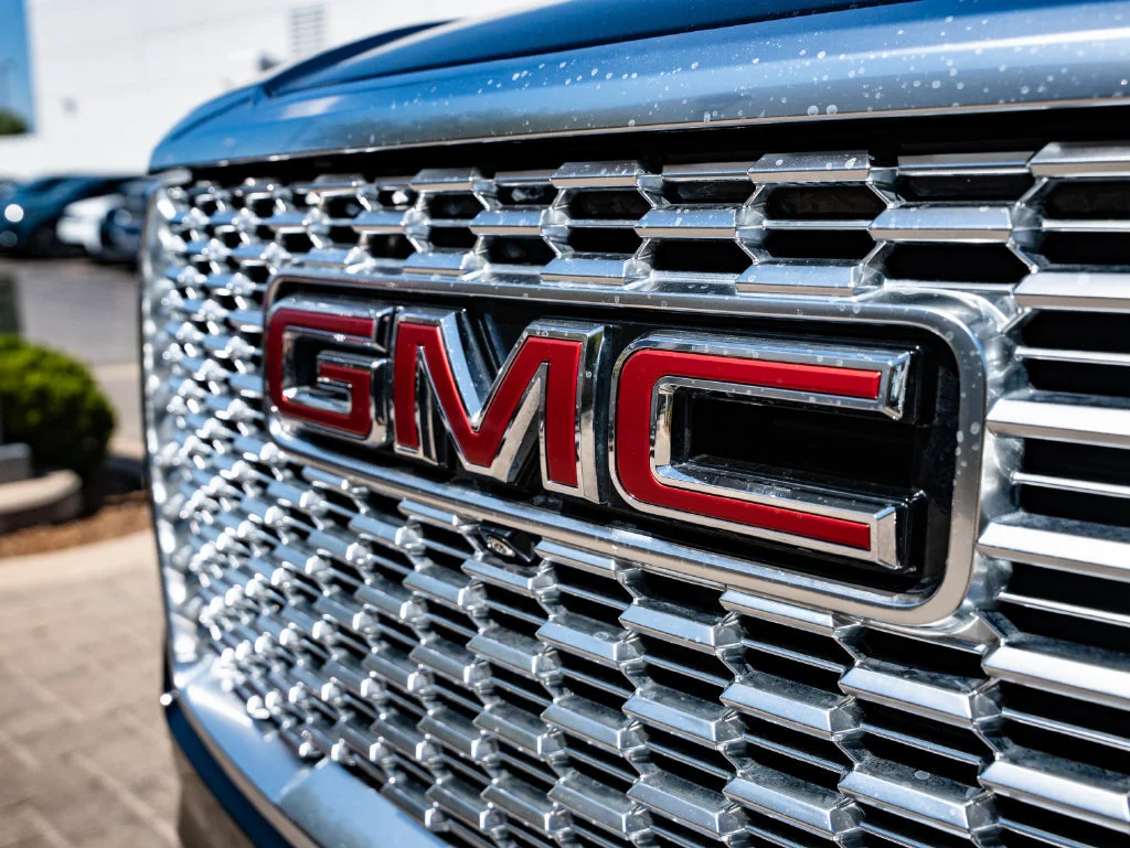 Used 2021 Onyx Black GMC Denali image 3