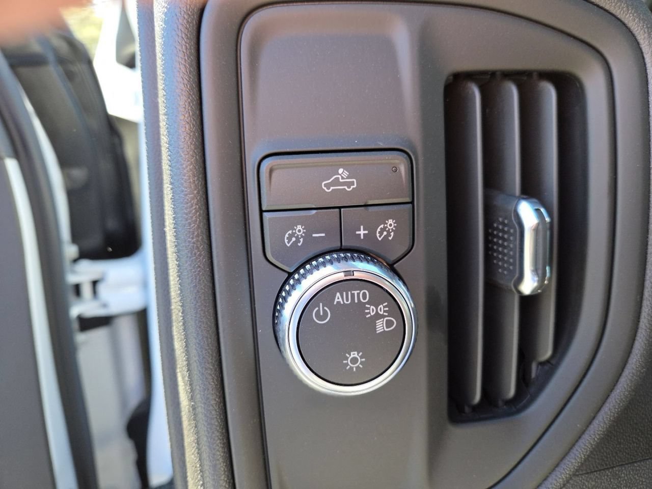 2026 GMC Sierra 1500 Pro - Photo 13