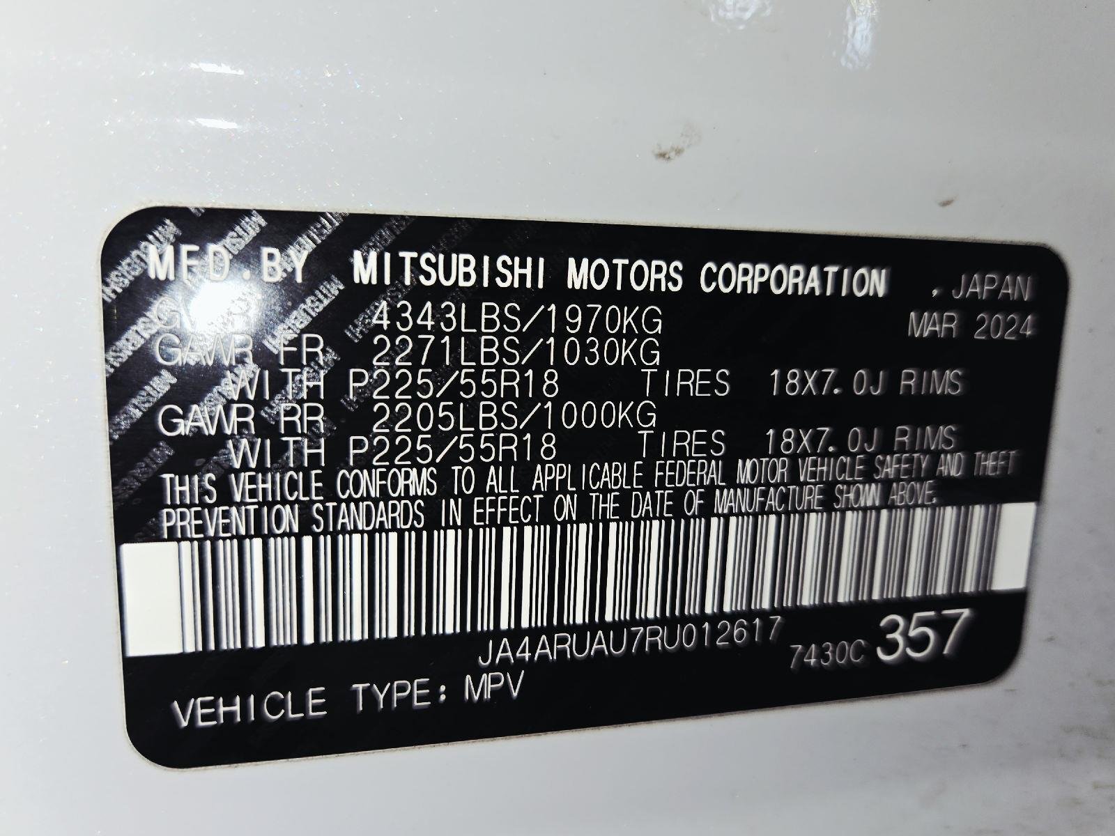 Used 2024 White Diamond Mitsubishi ES image 59