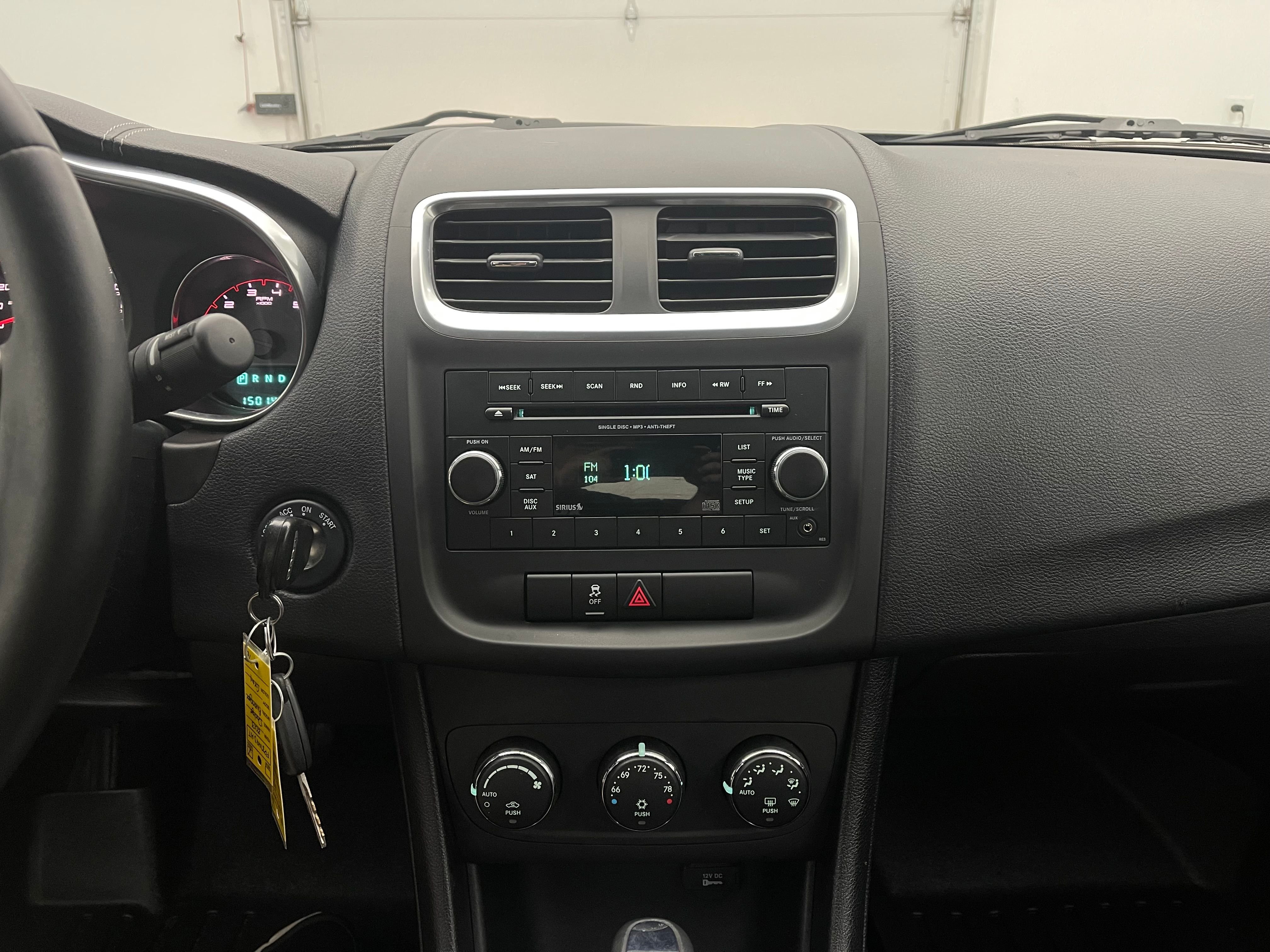 Used 2013 Mineral Gray Metallic Clearcoat Dodge SXT image 19