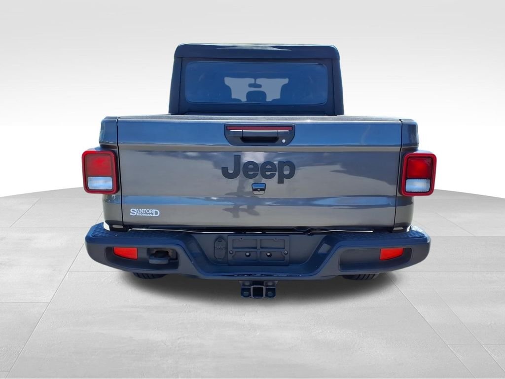 Used 2021 Crystal Metallic Jeep Sport image 25