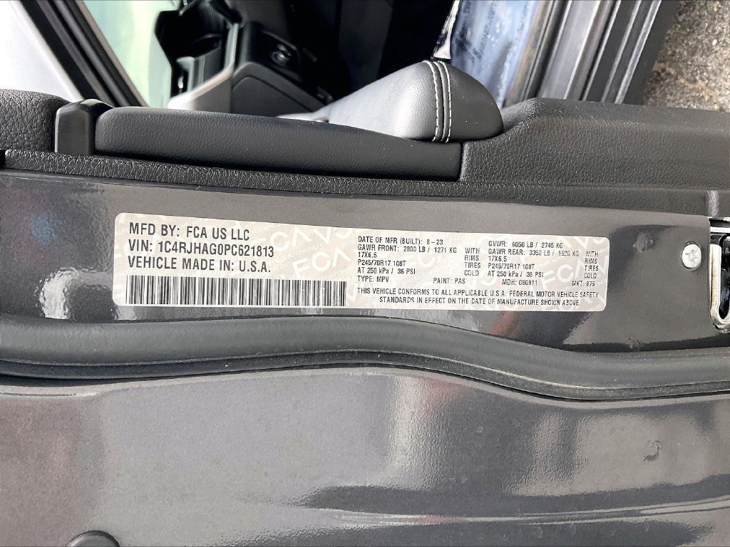 Used 2023 Metallic Jeep Laredo image 31
