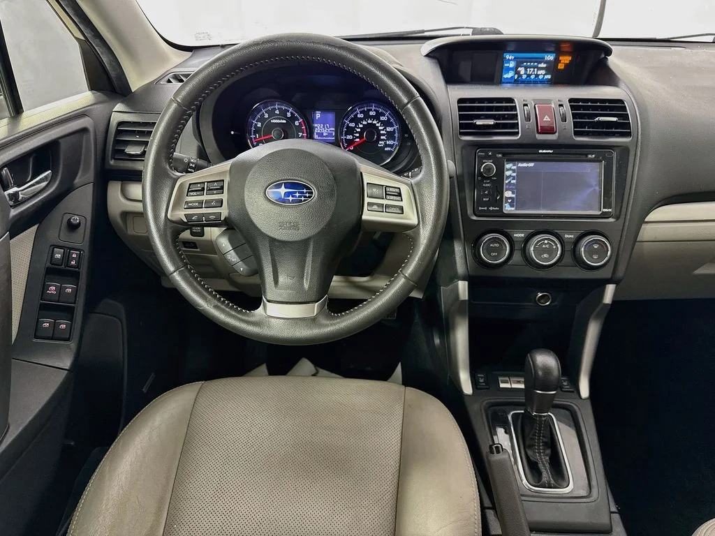 Used 2015 White Subaru 2.5i Touring image 28
