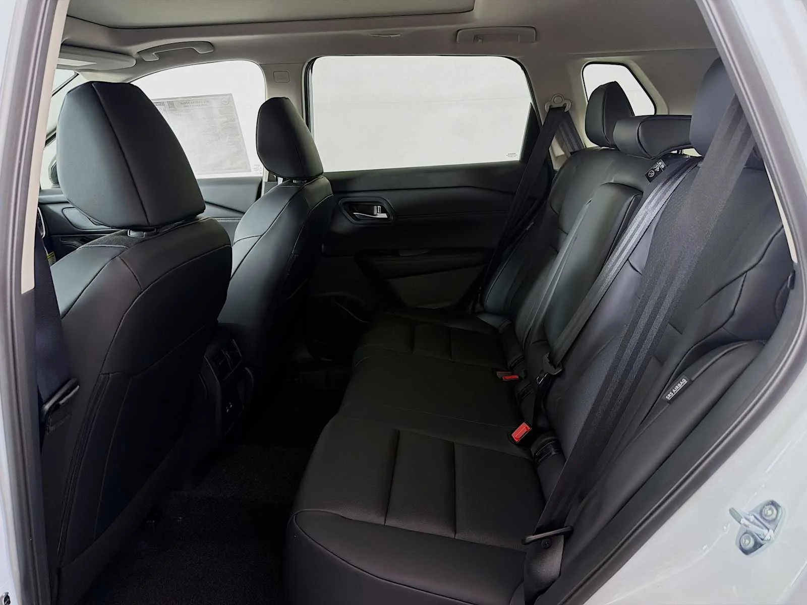 New 2026 Everest White Pearl TriCoat Nissan Dark Armor™ image 5