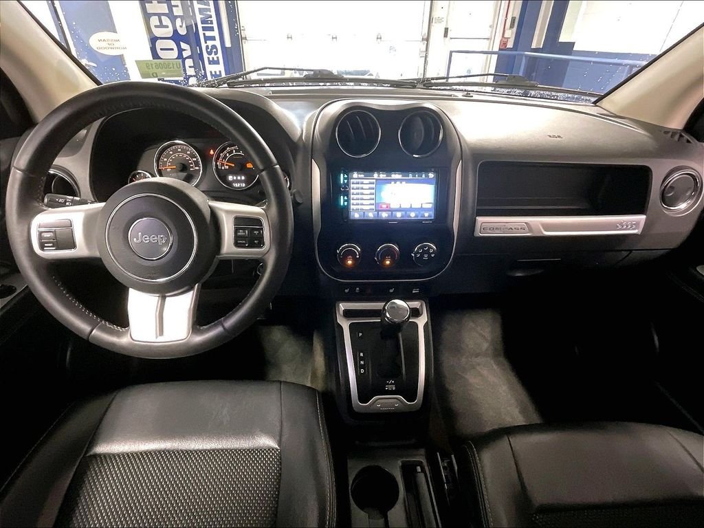 Used 2017 White Jeep Latitude image 20