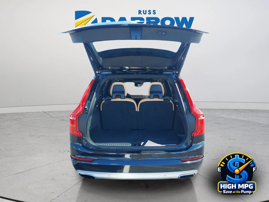 Used 2018 Black Volvo T6 Momentum image 24