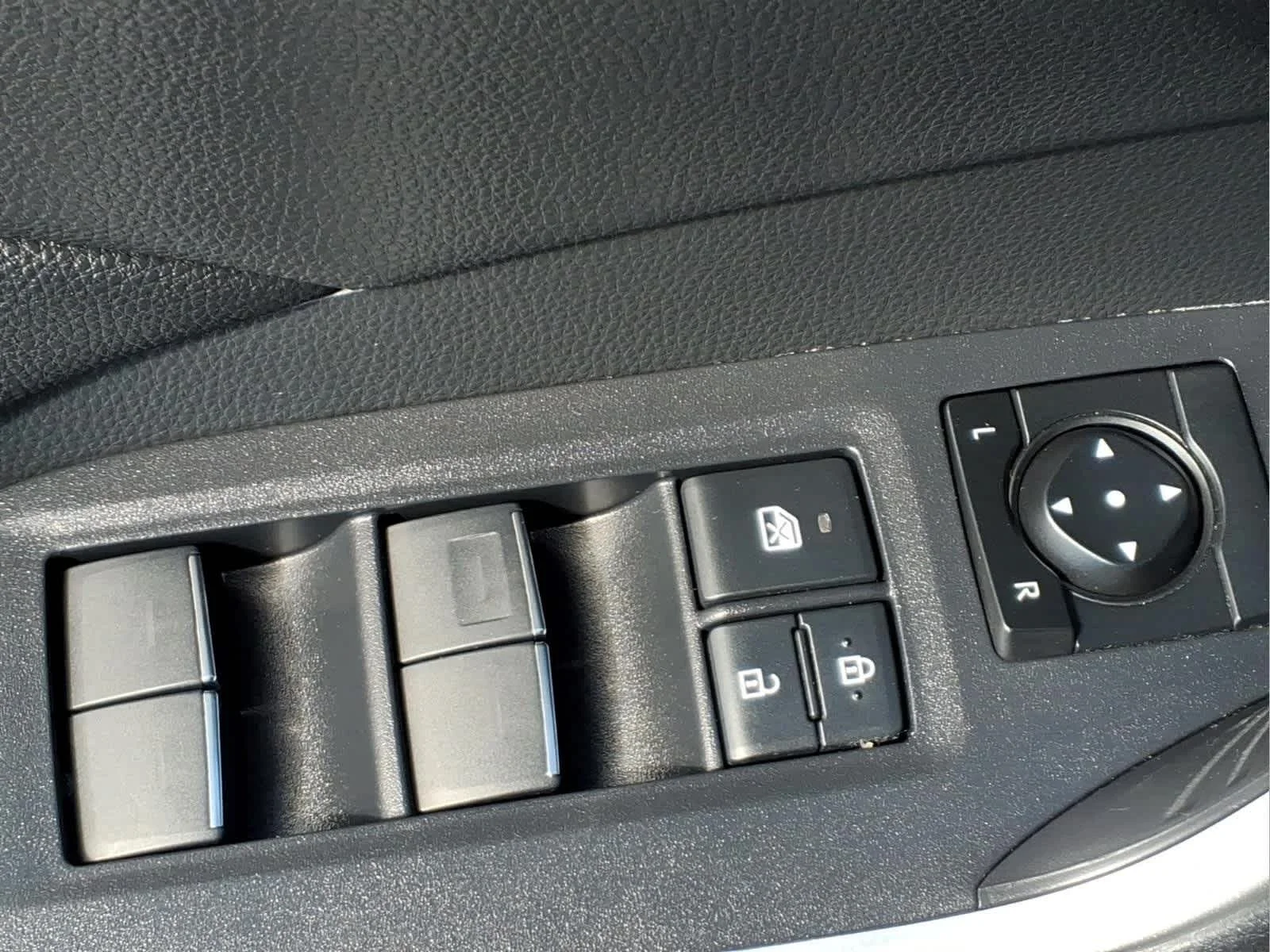 Used 2023 Magnetic Gray Metallic Toyota Hybrid XLE image 18