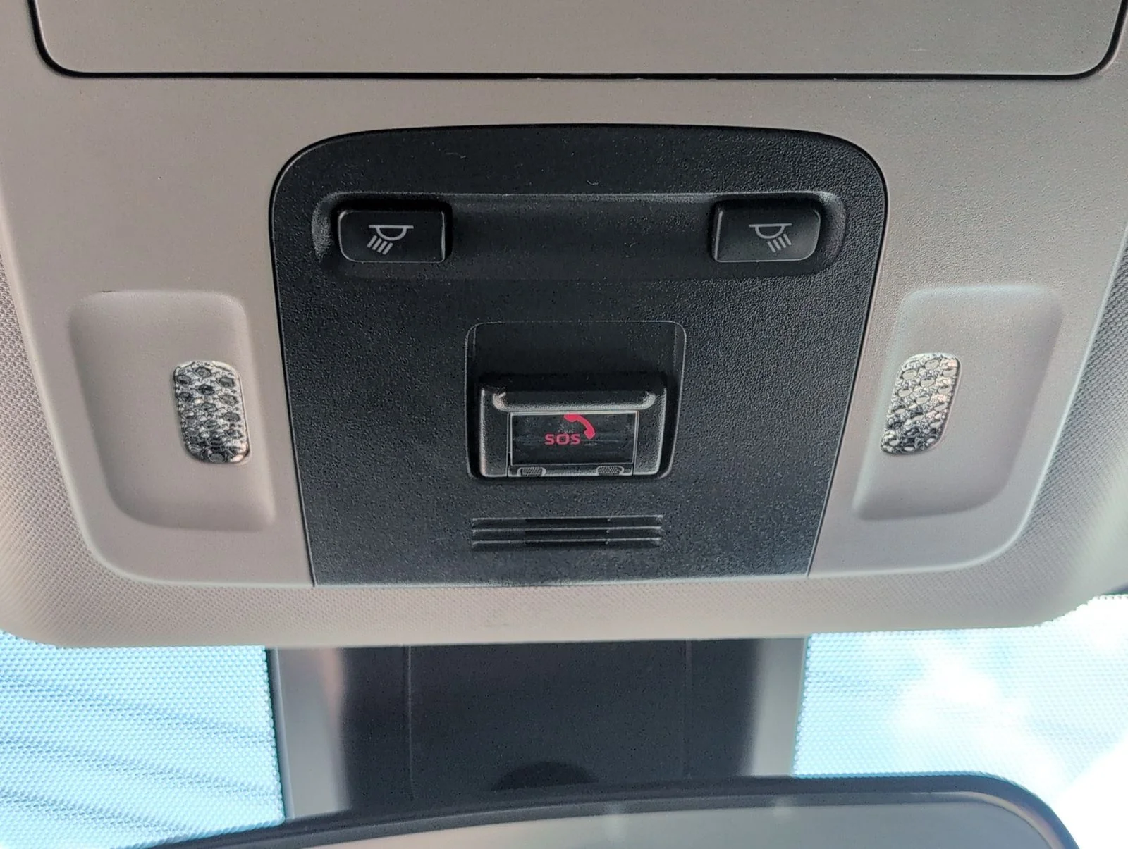 Used 2021 White Toyota LE image 17