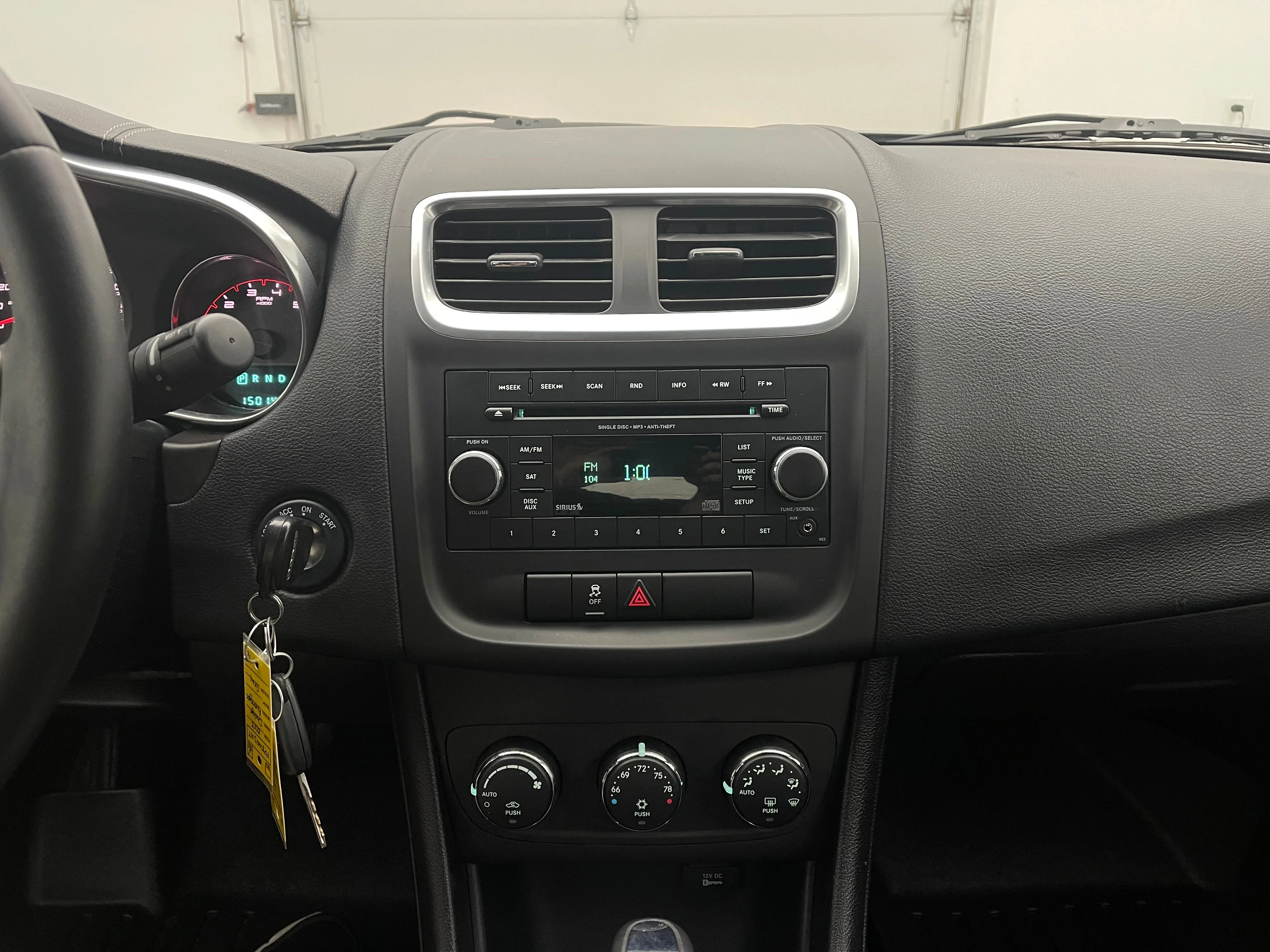 Used 2013 Mineral Gray Metallic Clearcoat Dodge SXT image 19