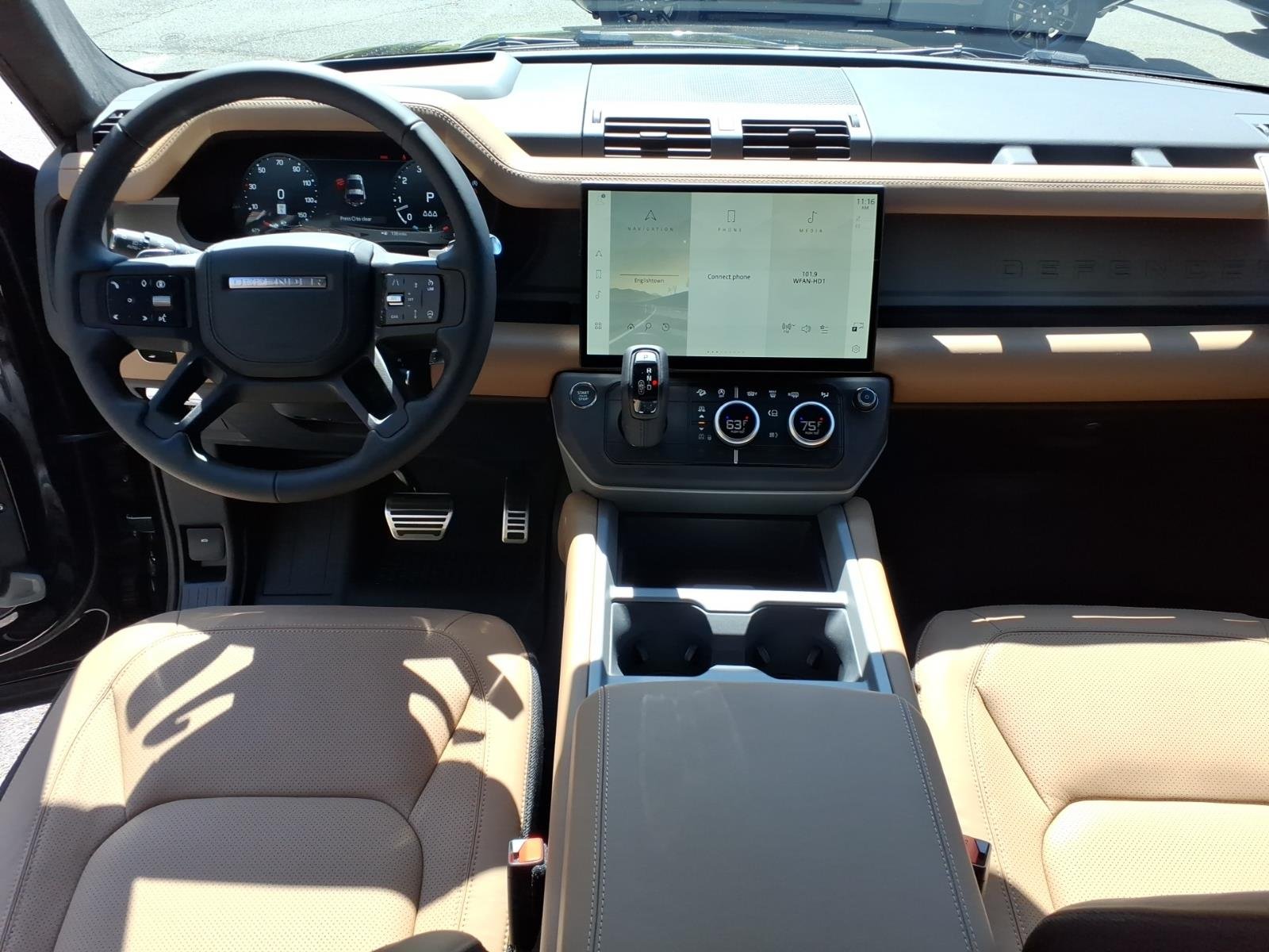 New 2026 Santorini Black Land Rover 90 V8 image 4