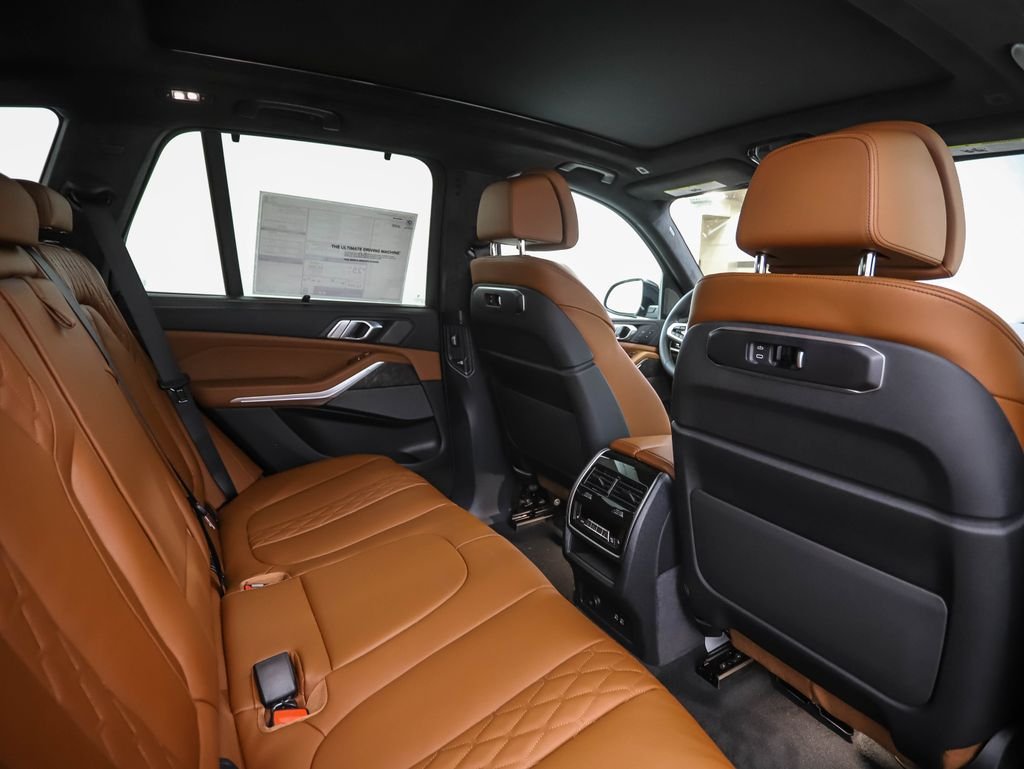 New 2026 Carbon Black Metallic BMW xDrive40i image 26
