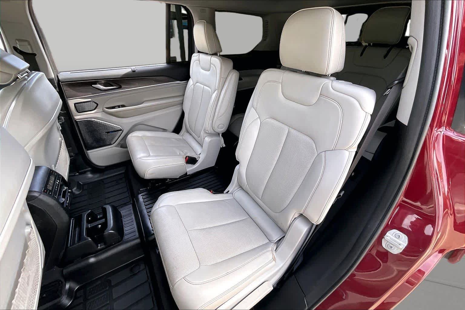 Used 2021 Velvet Red Pearlcoat Jeep Overland image 20