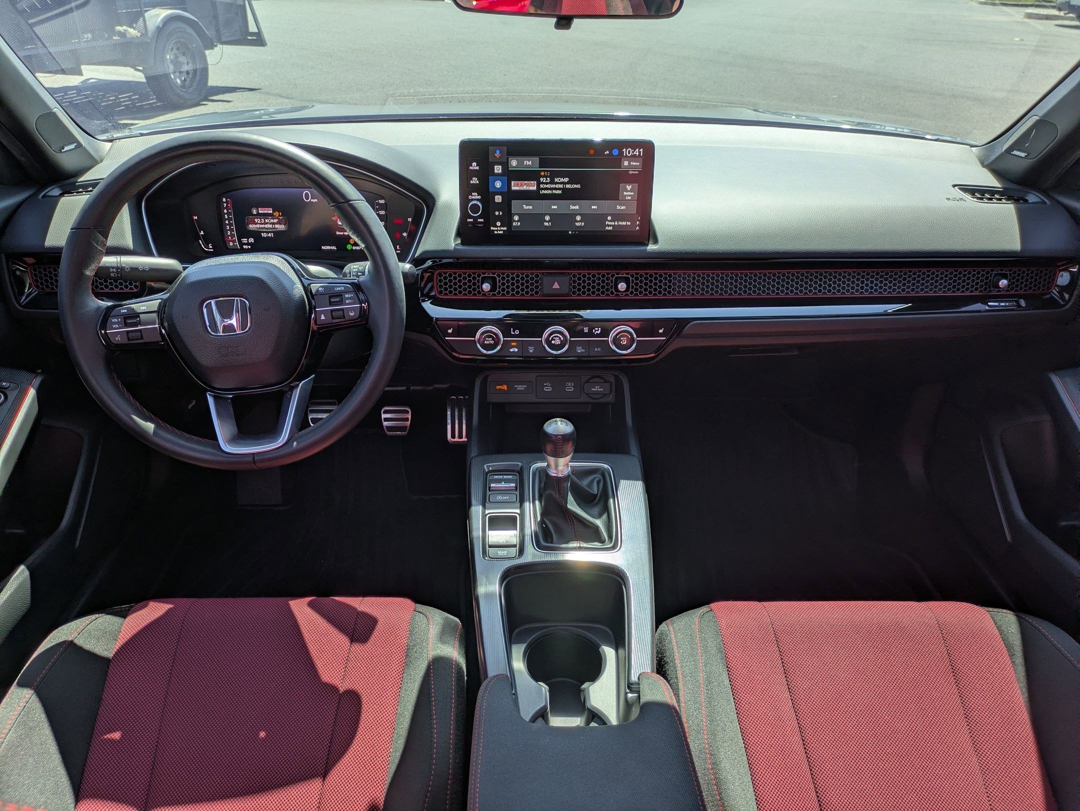 Used 2025 Urban Gray Pearl Honda  image 28