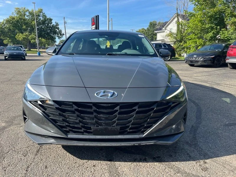 Used 2023 Gray Hyundai SEL image 2
