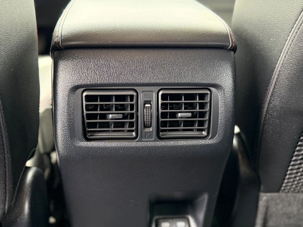 Used 2020 Gray Toyota Venture image 9
