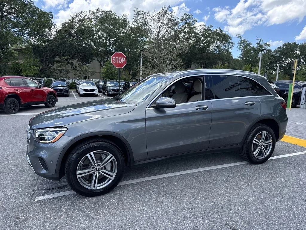 Used 2021 Graphite Gray Metallic Mercedes-Benz GLC 300 image 10