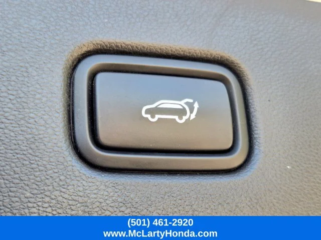 Used 2024 White Hyundai SEL image 16