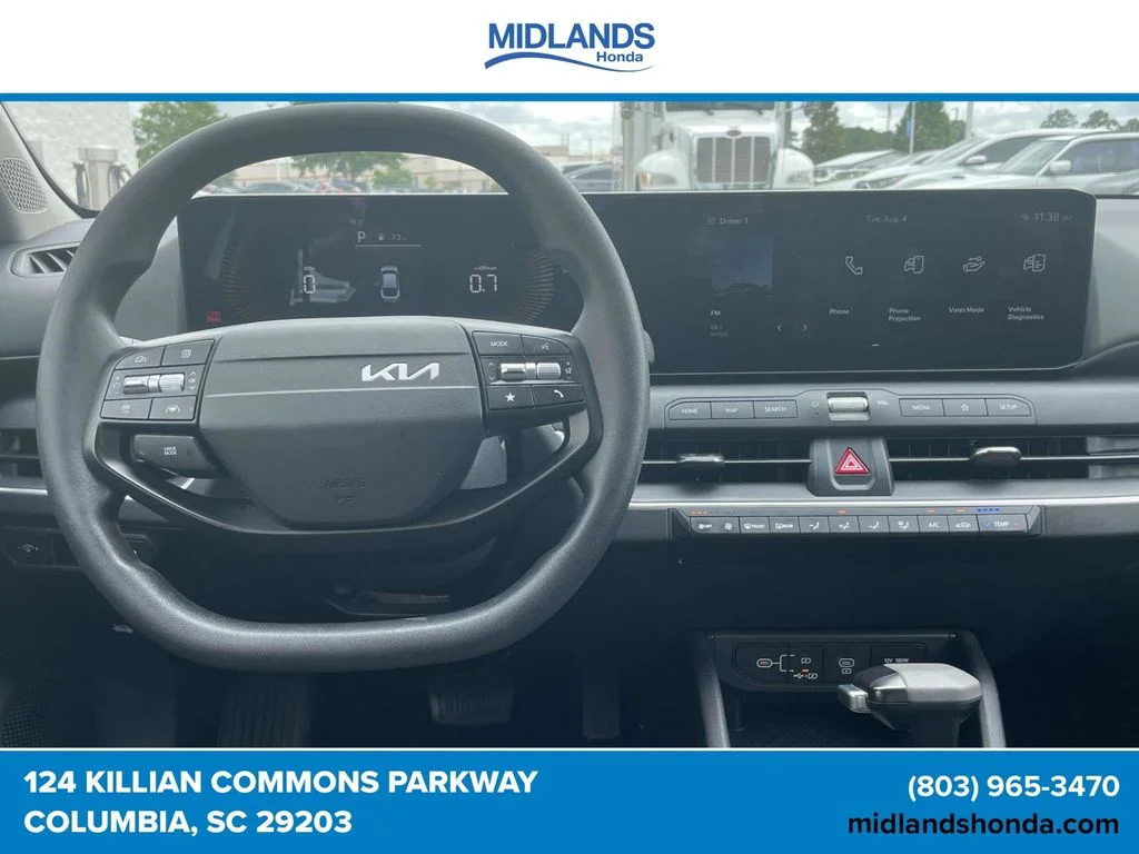 2025 Kia K4 LXS - Photo 11