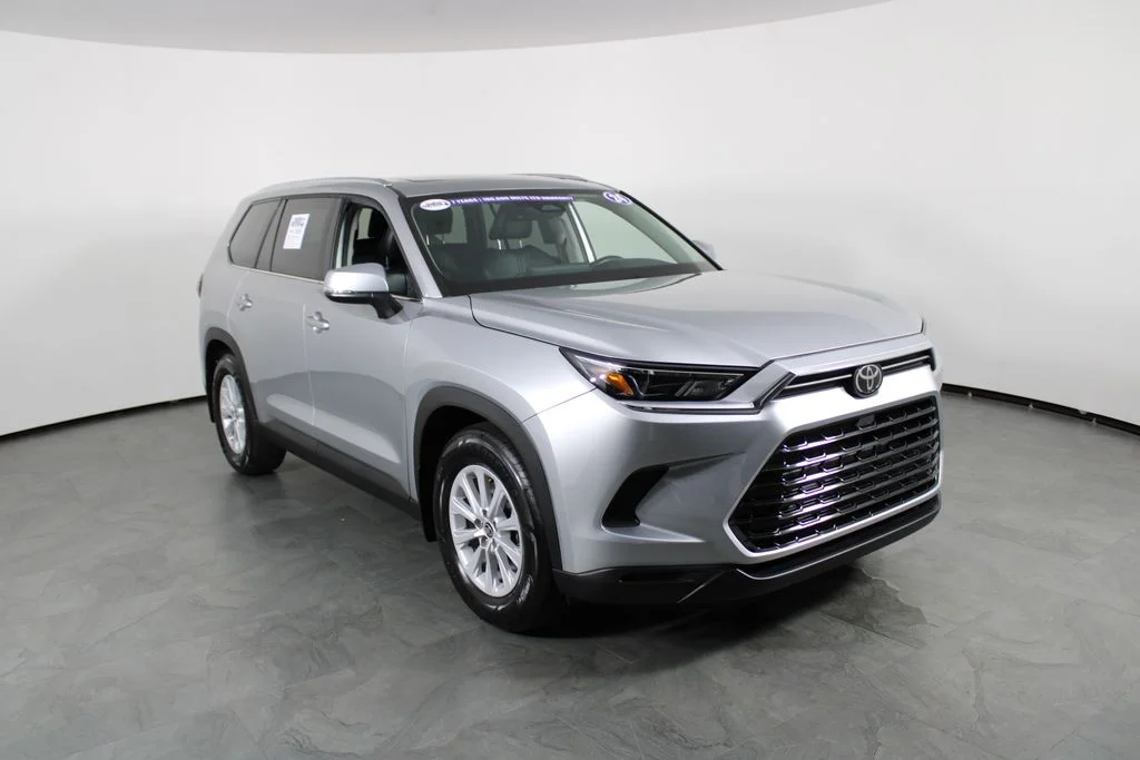 Used 2024 Silver Toyota XLE image 12