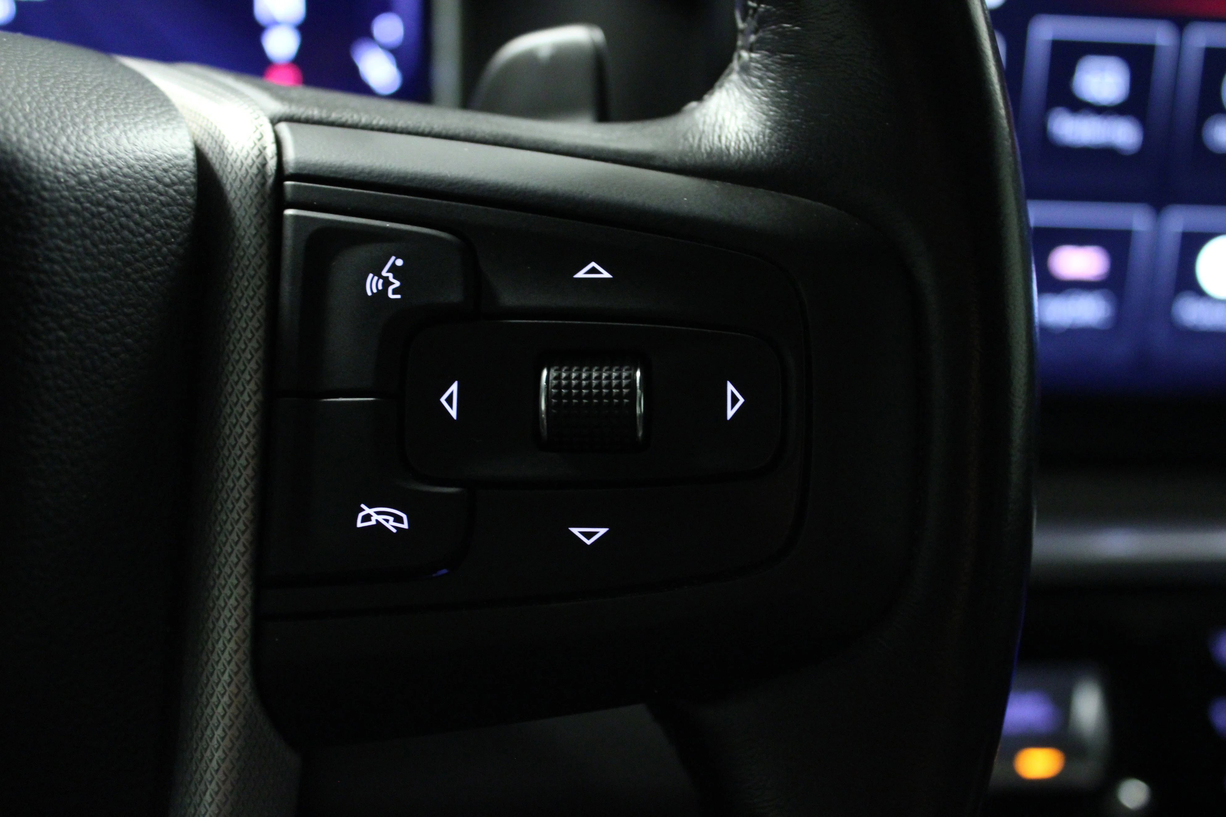 Used 2023 Onyx Black GMC Denali image 21