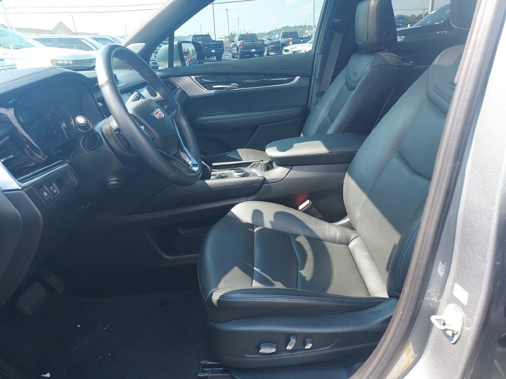 Used 2024 Silver Cadillac Premium Luxury image 18