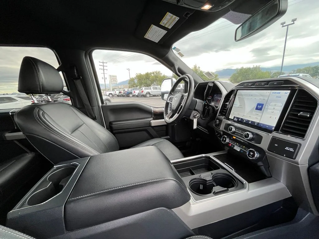 Used 2022 White Ford Lariat image 21
