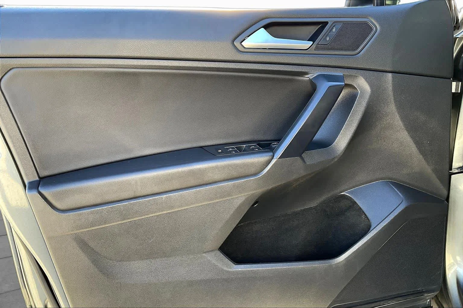 Used 2021 Platinum Gray Metallic Volkswagen SE R-Line Black image 22