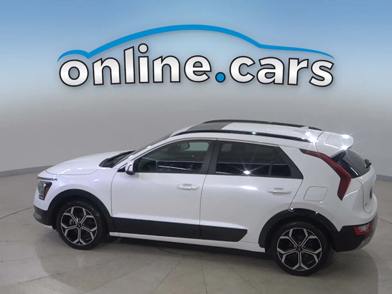 Used 2023 White Kia EX Touring image 10