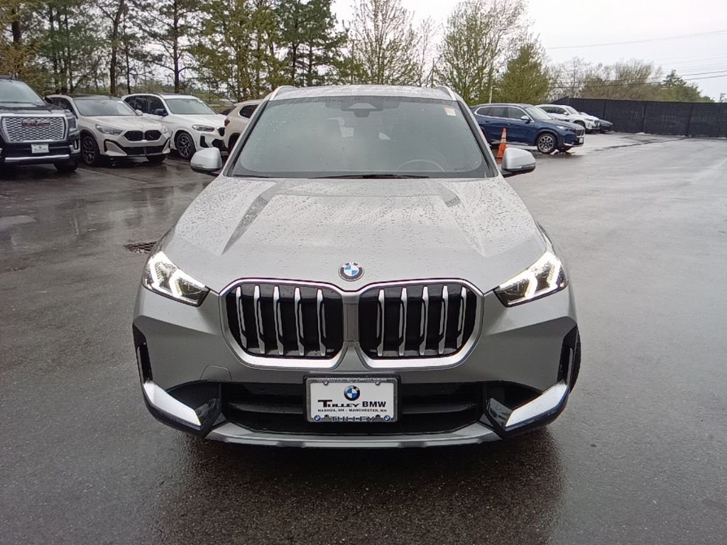 Certified Used 2023 Space Silver Metallic BMW xDrive28i image 3