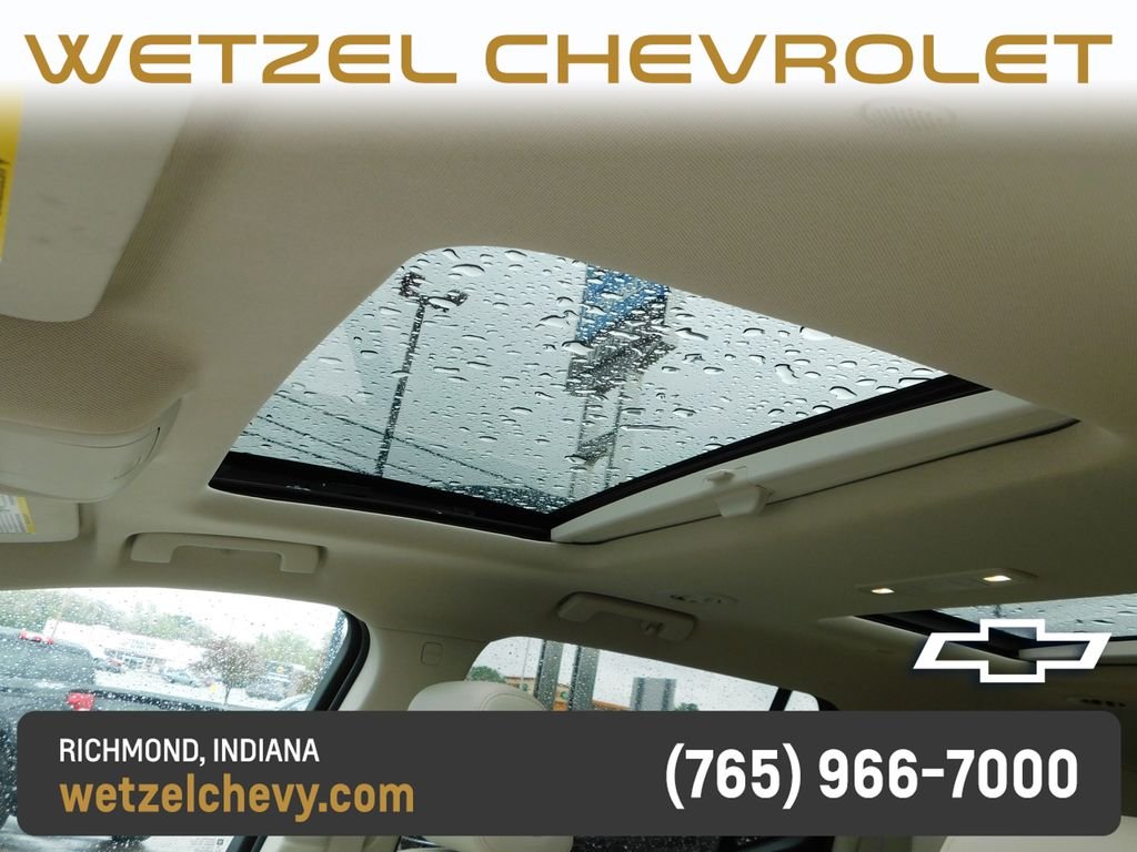 Used 2023 White GMC Denali image 12