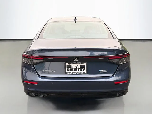 Used 2025  Honda Touring image 5