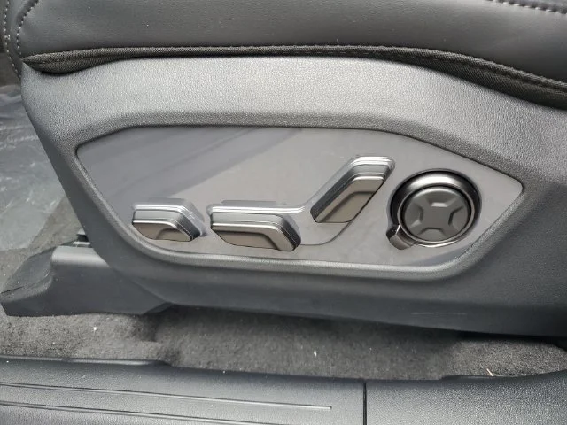 New 2027 Wolf Gray Kia X-LINE SX PRESTIGE image 18