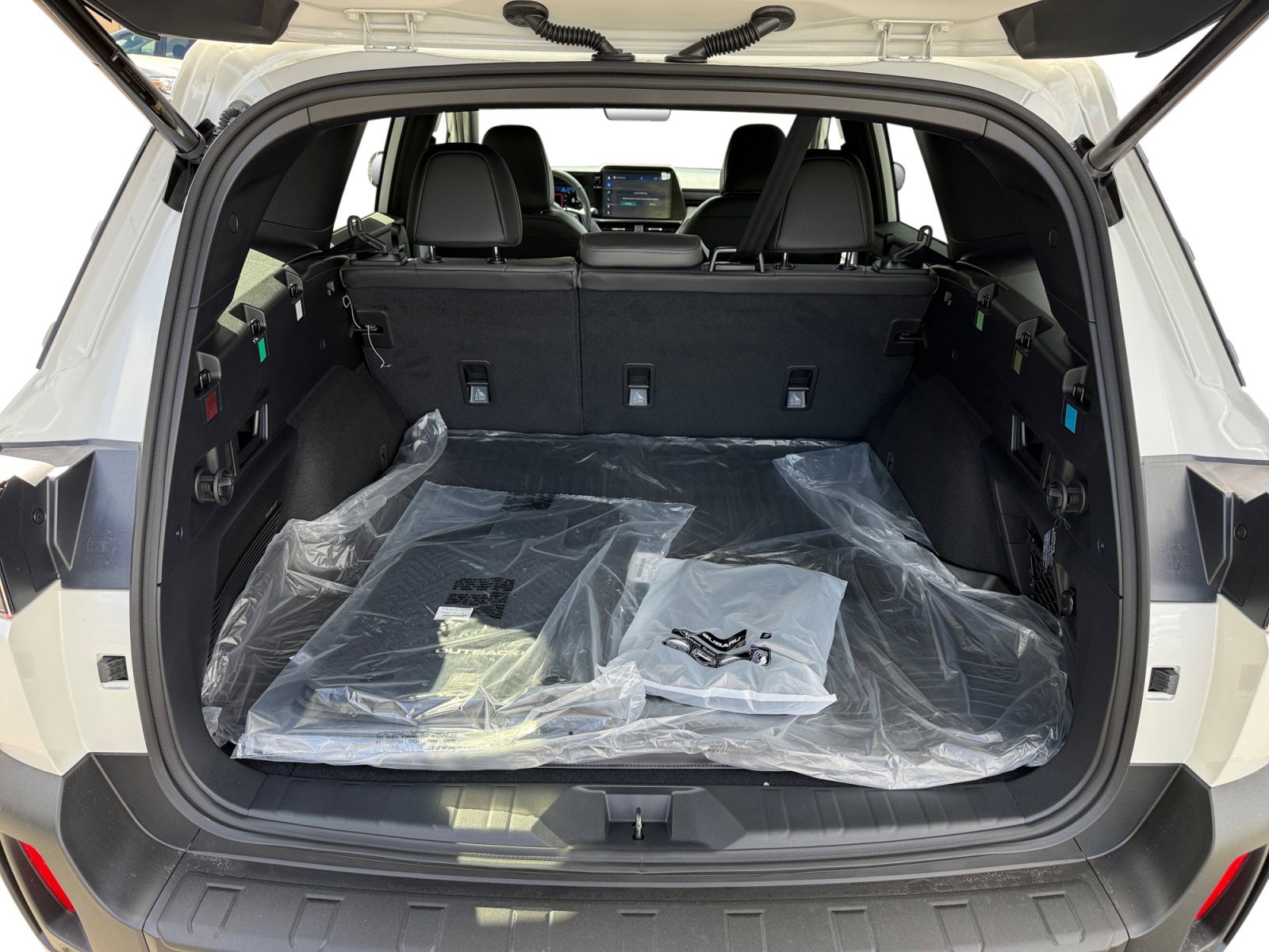 New 2026 CRYSTAL WHITE PEARL Subaru Limited image 17