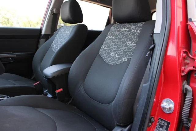 Used 2010 Red Kia Plus image 19