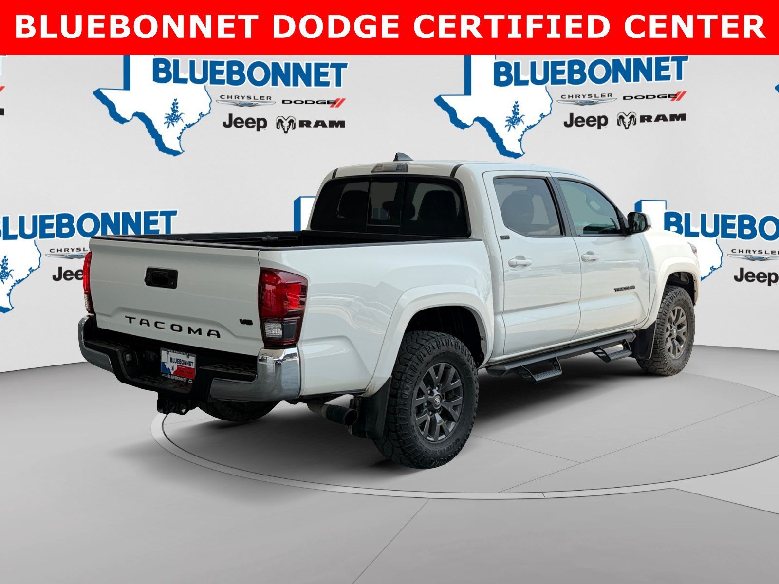 Used 2023 White Toyota  image 5