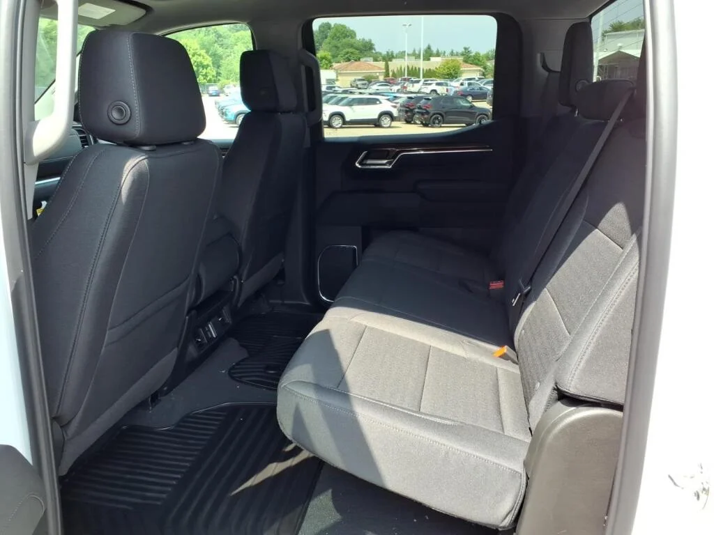 New 2026 Summit White Chevrolet LT image 6