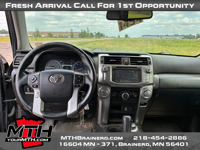 Used 2016 Black Toyota SR5 image 9