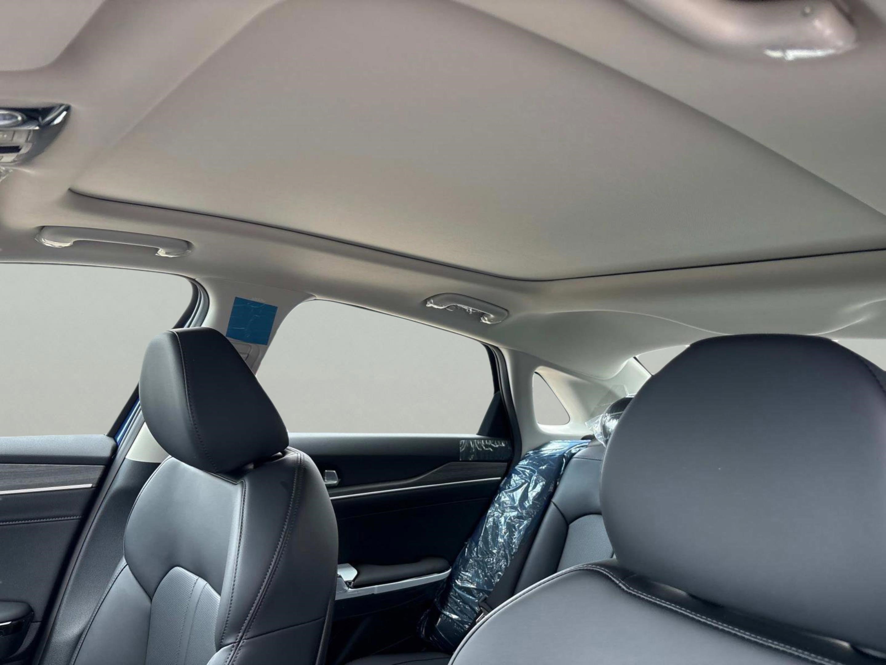 New 2025 Yacht Blue Kia EX image 22